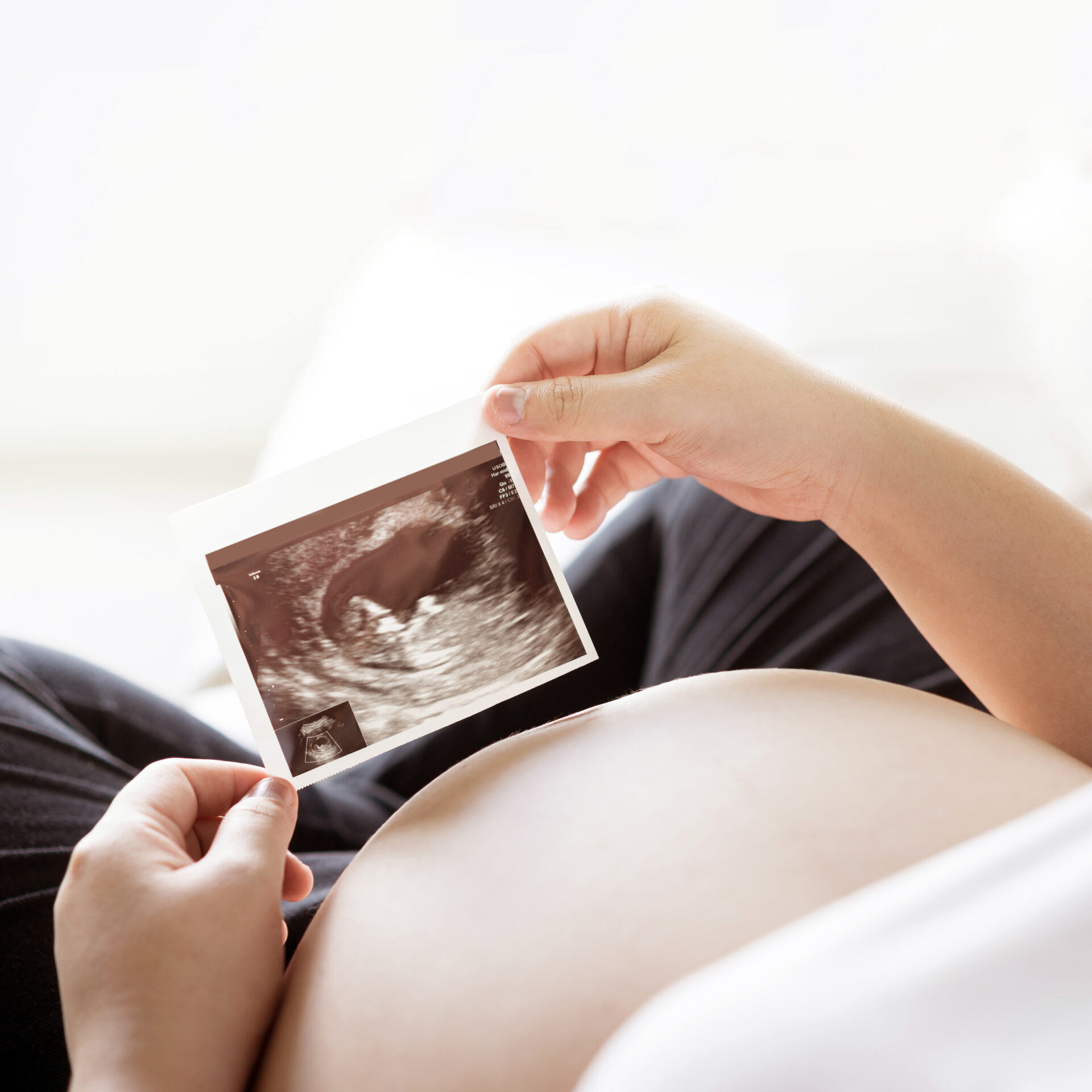 Understanding Your Baby’s Womb World: How Pregnancy Shapes a Calm Newborn