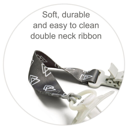 Soother clip soft and easy to clean Keep your baby's pacifier clean and within reach with our pacifier clip. This handy accessory securely attaches to your baby's clothing using a sturdy clasp, ensuring that the pacifier stays off the floor and remains hygienic. The universal loop design allows you to easily attach any pacifier or teether, providing a practical and convenient solution for parents. Say goodbye to lost pacifiers and teethers, and keep your little one happy and content. Shop now for our reliable and stylish pacifier clip. [su_row][su_column size="1/5"][/su_column][su_column size="1/5"][/su_column][su_column size="1/5"][/su_column][su_column size="1/5"][/su_column][su_column size="1/5"][/su_column][/su_row]